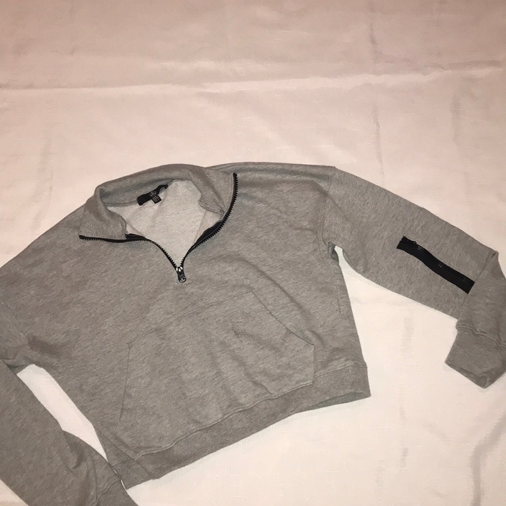 Cropped Grey Sweat Shirt